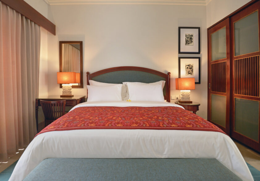 2-Bedroom Apartment with Pool Access(2)